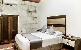 Zapata Plaza & Hotel